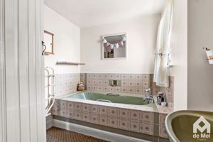 Photo 15- click for photo gallery